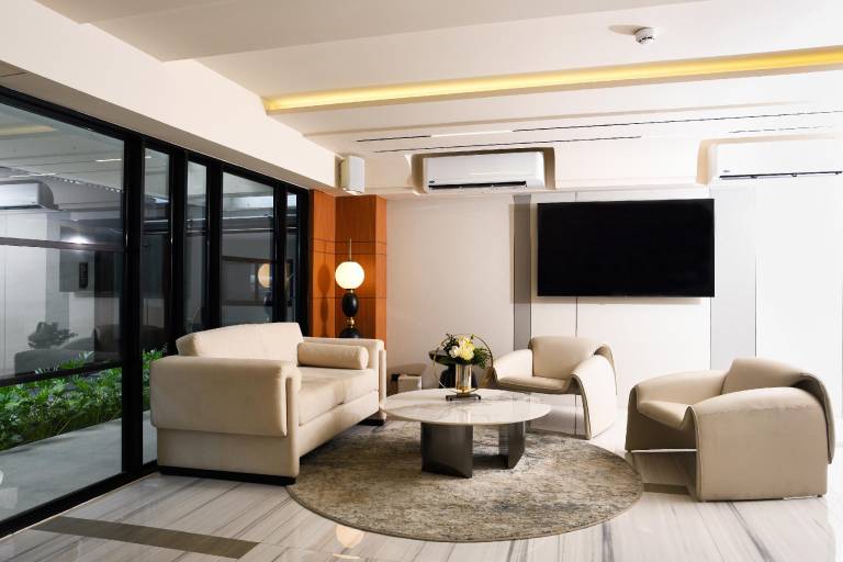 Floral Court Hotel & Residence Sukhumvit 13 — photo 5