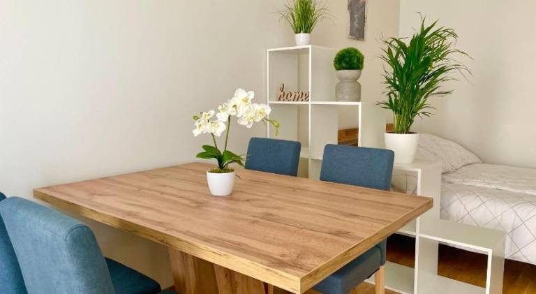 Rental apartment with patio — photo 4