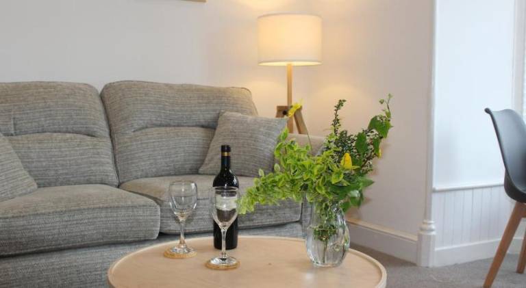 Apartment with 2 rooms for 4 persons — photo 2