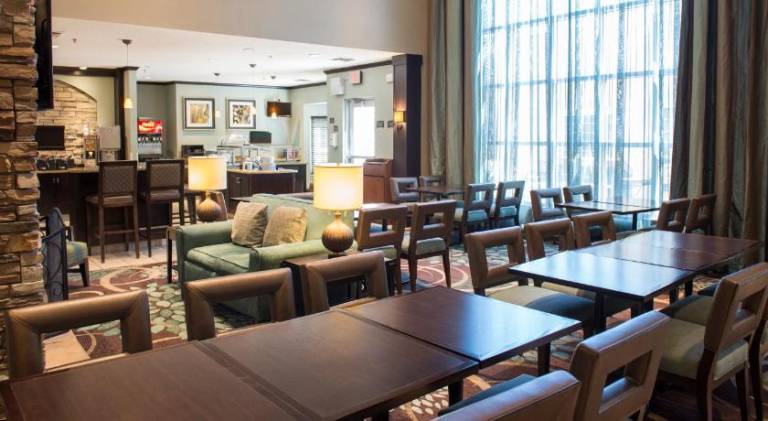 Staybridge Suites Fargo By IHG — photo 2