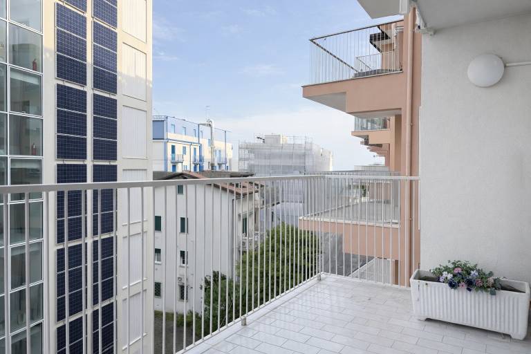 Holiday apartment with terrace — photo 2