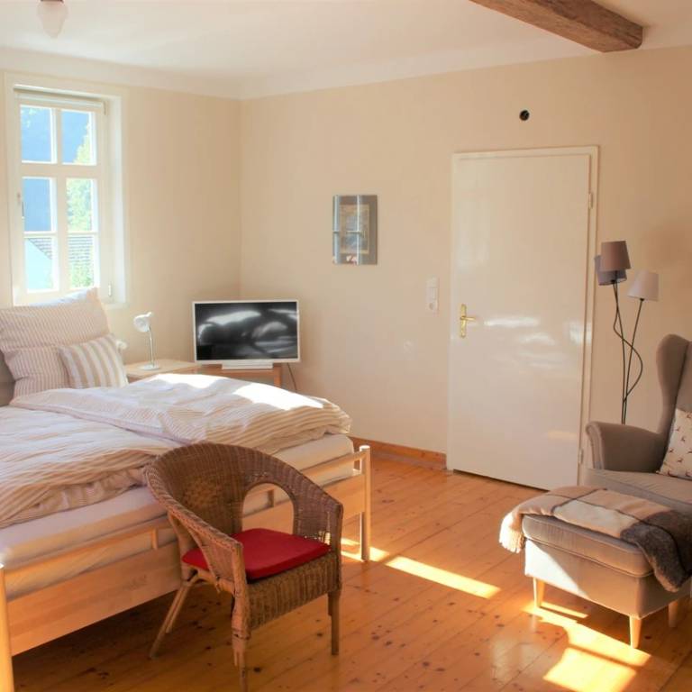 Holiday apartment with BBQ & garden — photo 5