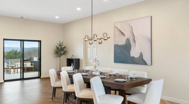 Luxury 5BR Cottonwood Retreat with Pool and Panoramic Views — photo 2