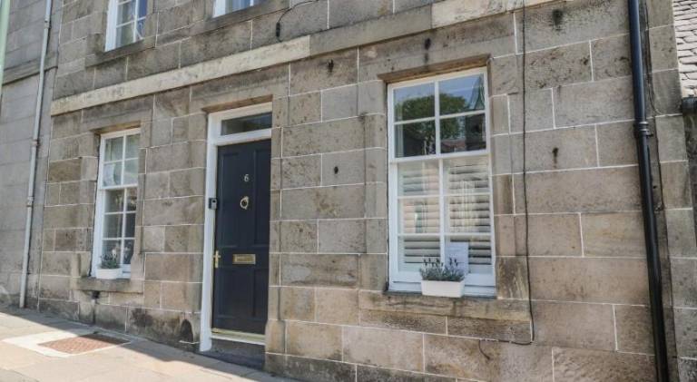 Vacation home with 2 rooms for 4 persons in Biggar