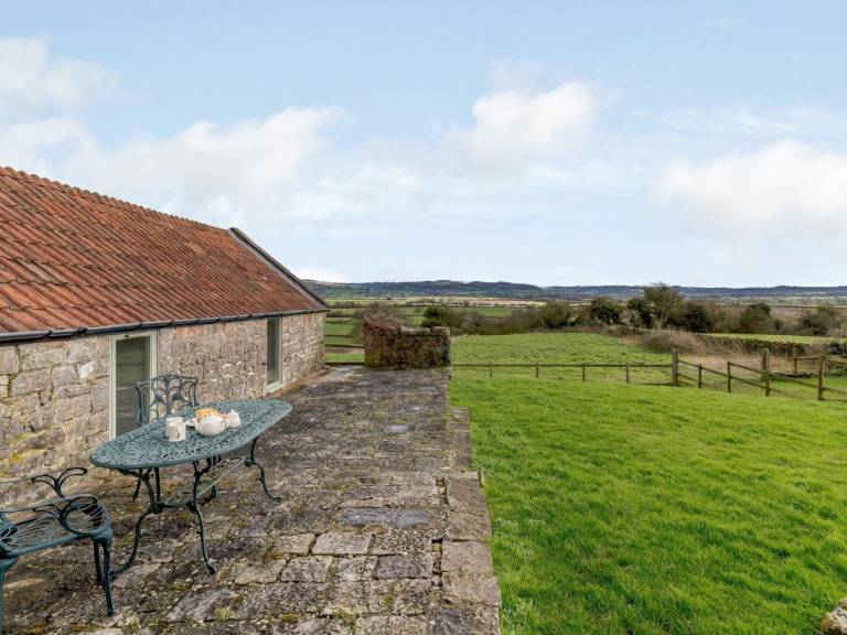 Fully equipped cottage with yard | Pets are welcome — photo 3