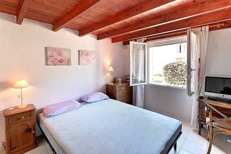 Children-friendly vacation home with pool, yard & BBQ | Dogs allowed — photo 4