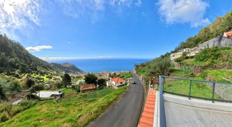 Fully equipped house with patio, garden & jacuzzi | Perfect for remote work | Pet-friendly — photo 4