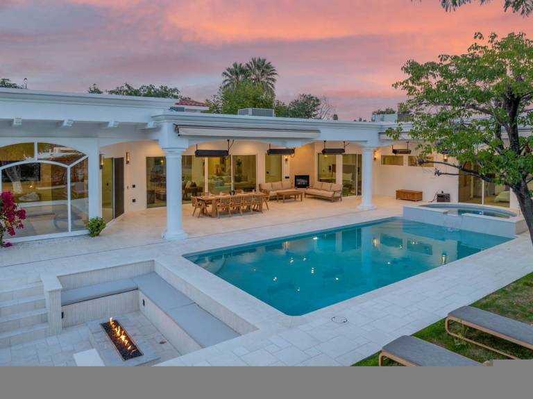 Luxury 6br Palm Springs Retreat with Private Pool Spa