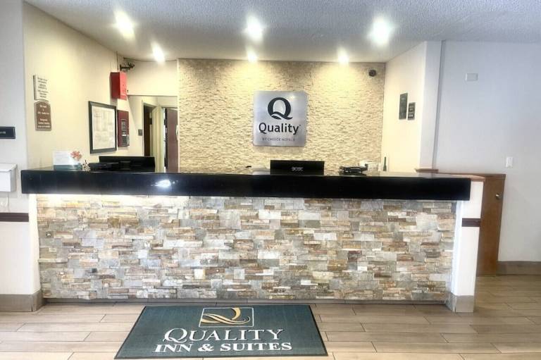 Quality Inn & Suites Lakewood Denver Southwest