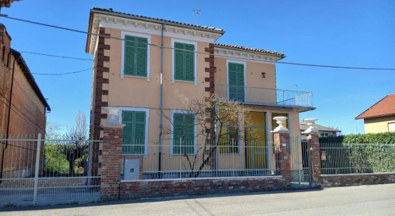 200 m&sup2; Villa