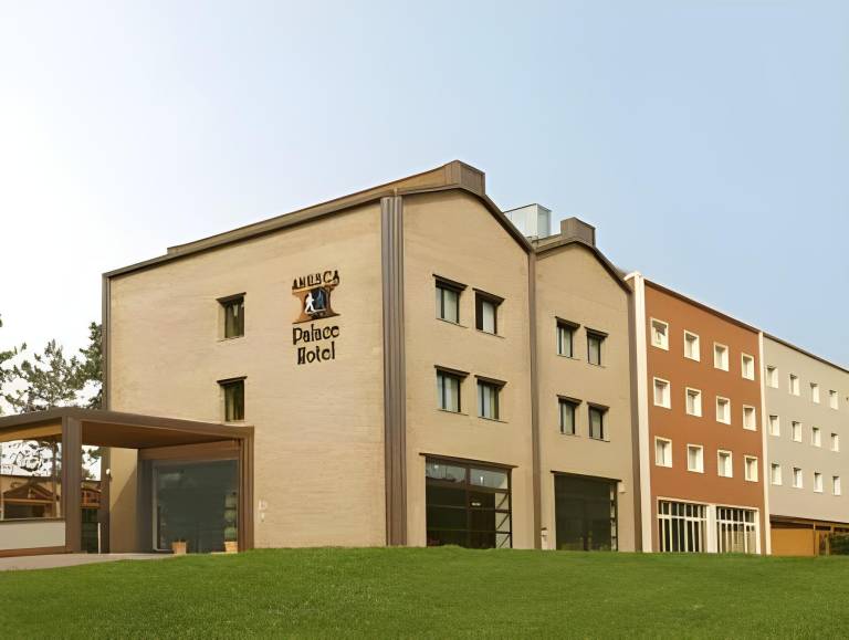 Anusca Palace Hotel in Castel San Pietro Terme