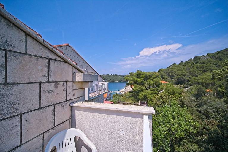 Matana Pomena - A5 Two-Bedroom Apartment with Terrace — photo 3