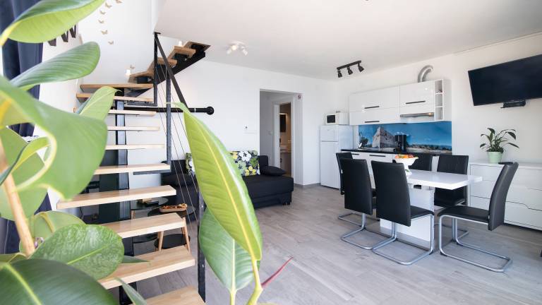 Rental apartment with patio | Sea view — photo 3