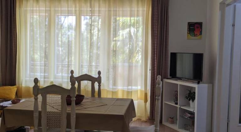 Rental apartment with patio & garden — photo 5