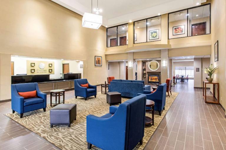Comfort Inn & Suites IAH Bush Airport East