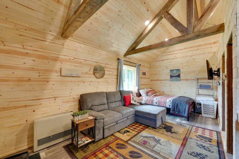 Kenai Peninsula Base Camp: Cabin in Soldotna — photo 2