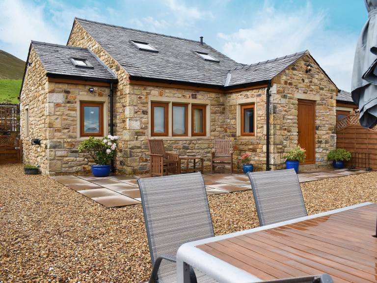 Hen House UK31827