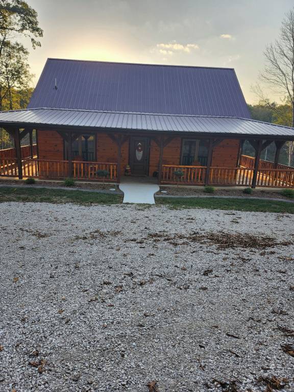 Cabin  Lewisburg