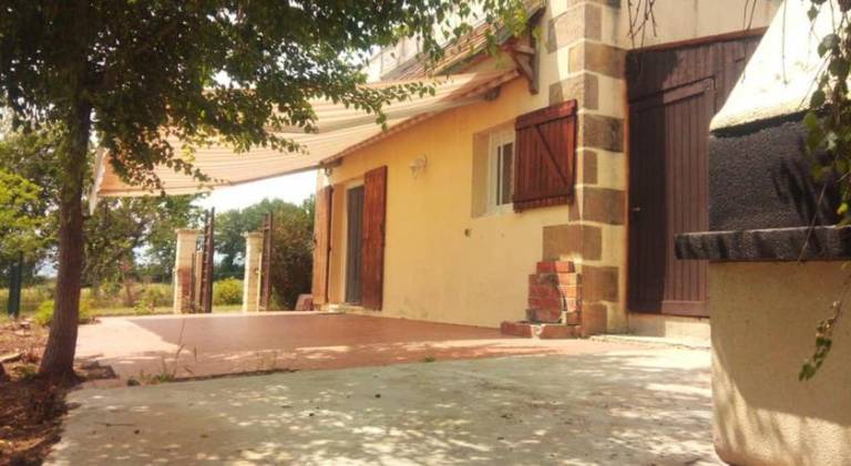 House with 2 rooms for 8 persons in Moulins