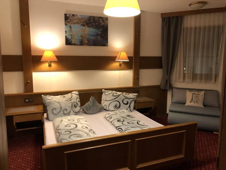 Ferienwohnung mit Hund in Mathon, Ischgl für max. 4 Personen Ferienwohnung mit Hund in Mathon, Ischgl für max. 4 Personen