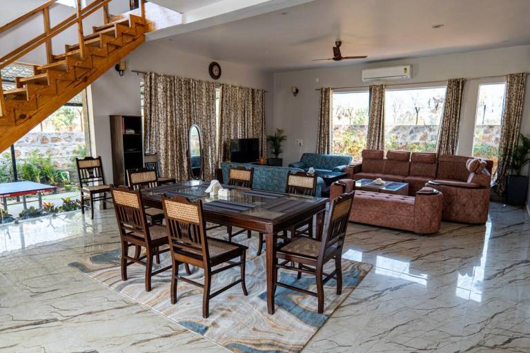 Spacious villa with yard & pool | Suitable for remote work | Pets allowed — photo 4