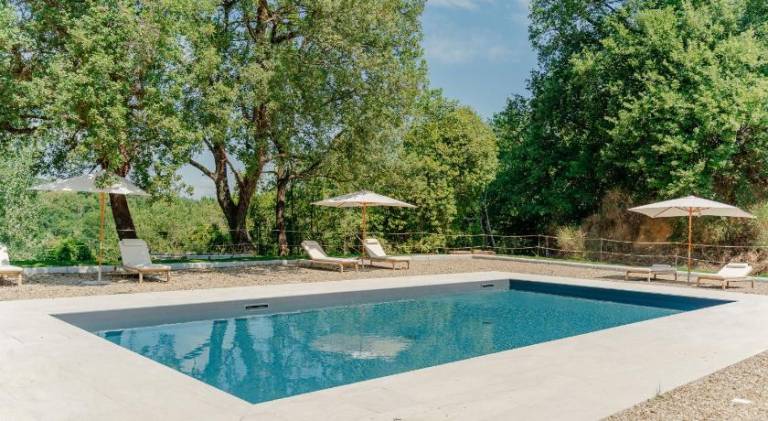 Farm with pool, patio & grill | Pets are welcome — photo 3