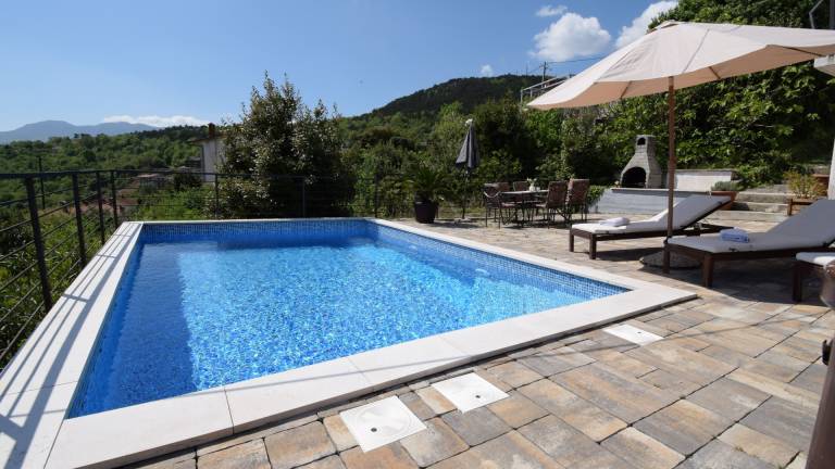 Fully equipped big villa with garden, patio & jacuzzi | Dogs allowed — photo 2