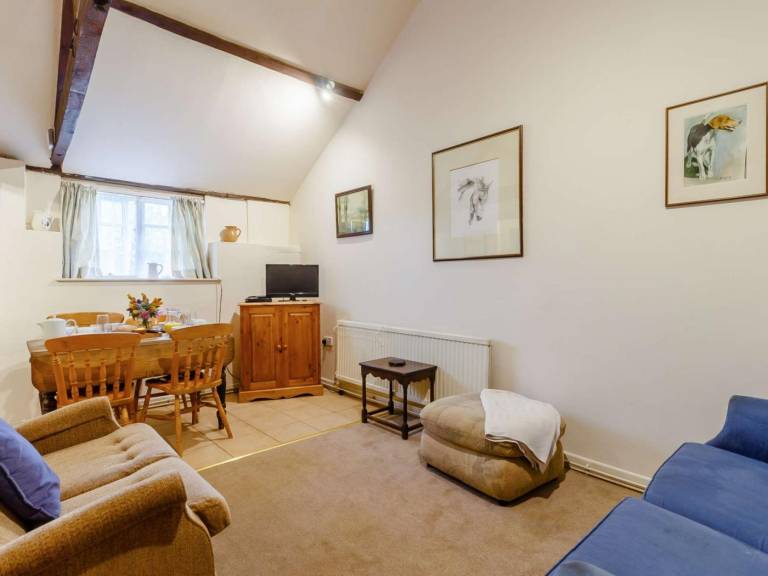 Fully equipped wonderful cottage with hot tub & pool | Pets allowed — photo 5