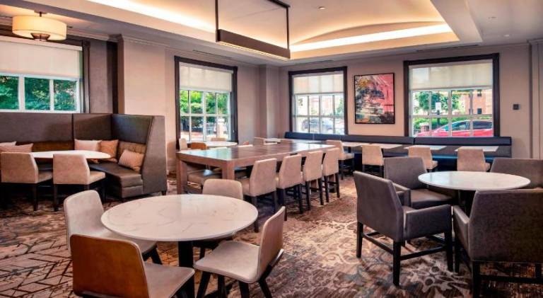 Residence Inn by Marriott Alexandria Old Town/Duke Street — photo 4