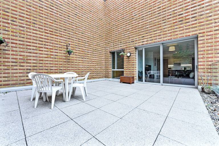 Apartment Poplar