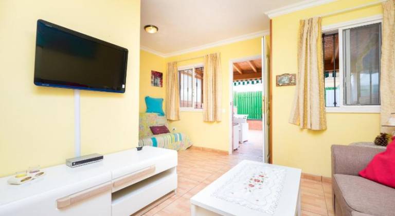 Holiday apartment with pool in San Bartolomé de Tirajana
