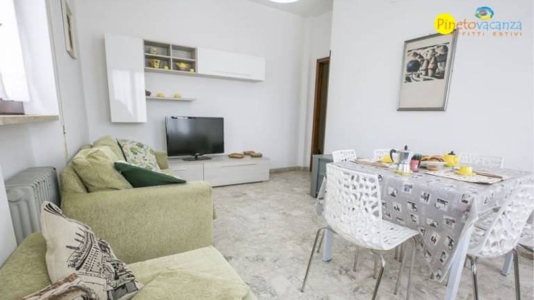 Rental apartment with 2 rooms for 6 persons — photo 4