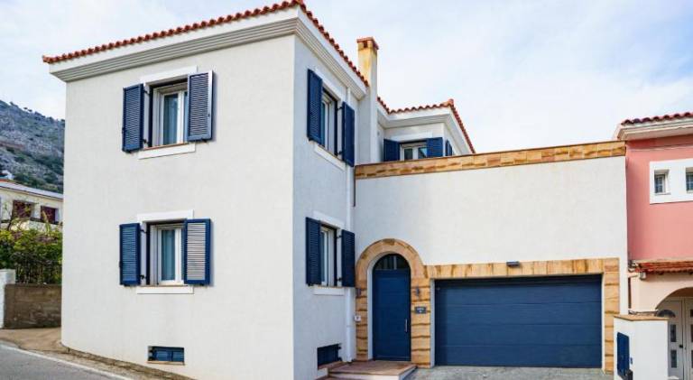 Villa with pool in Chios