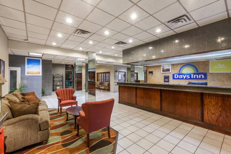 Days Inn by Wyndham Amarillo East — photo 3