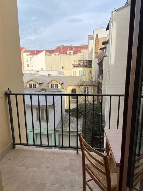 Rental apartment with patio — photo 4