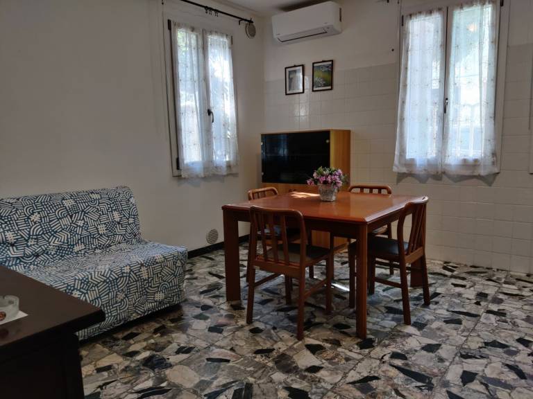 Rental apartment with 2 rooms for 6 persons — photo 2