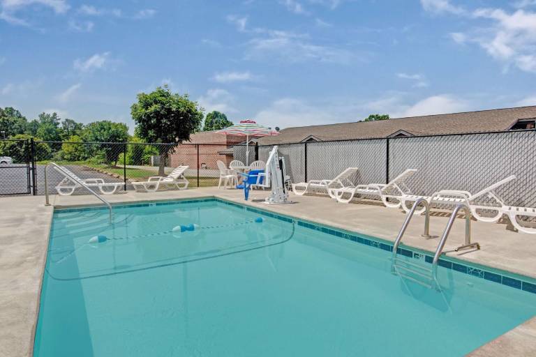 Super 8 By Wyndham Shelby — photo 2