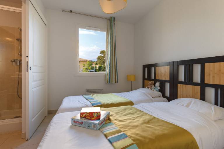 Family-friendly lovely condo with sauna, pool & terrace | Close to the beach | Pets are welcome — photo 5