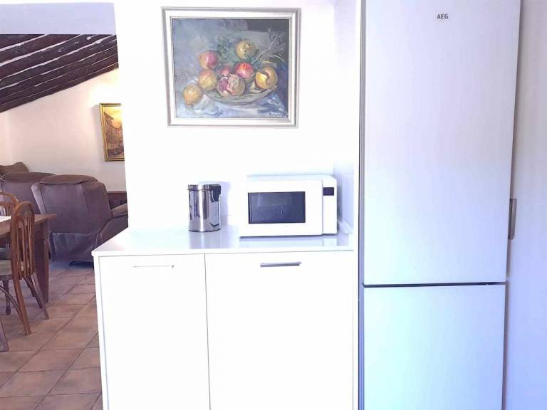 Vacation home with yard, private pool & barbeque | Mountain view — photo 4