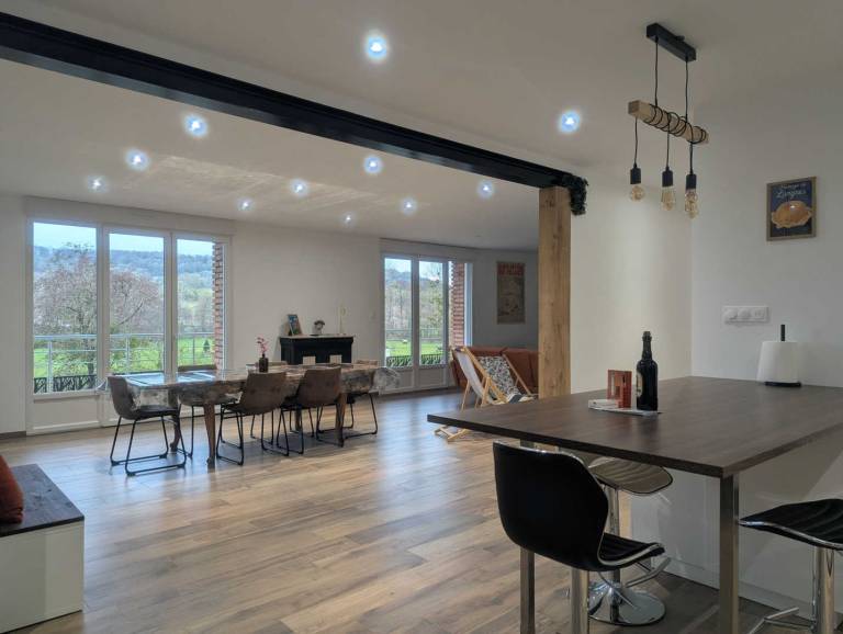 Pleasant gite with patio & yard | Pet-friendly — photo 2