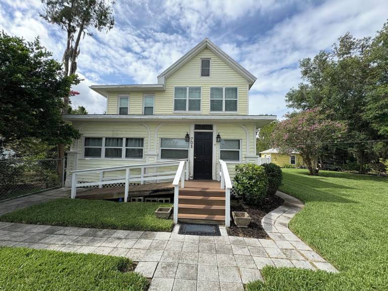 House  Eustis