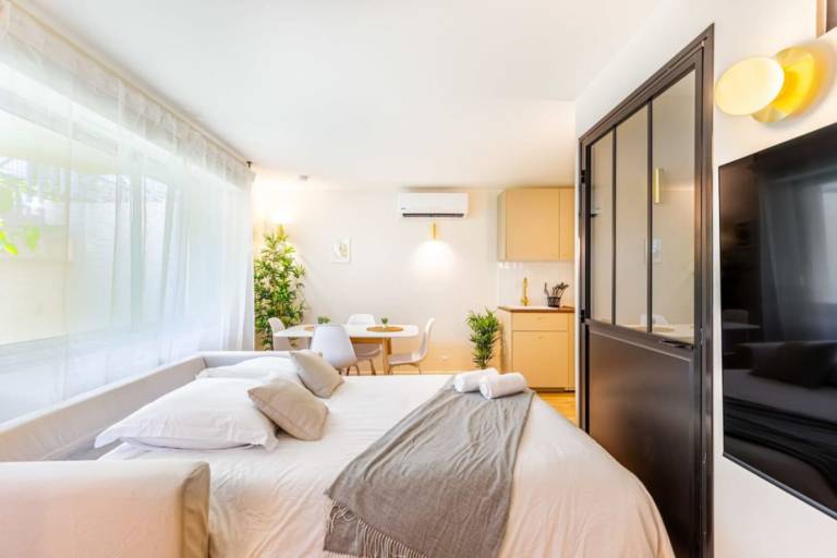 Apartment with sauna | Next to Place des Quinconces in Bruges