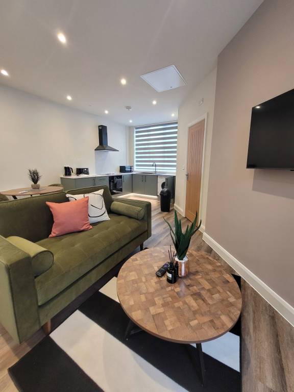 Studio flat Leicester