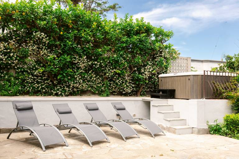 Family-friendly villa with terrace, garden & hot tub | Sea view | Dogs allowed — photo 4