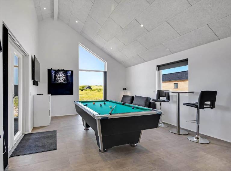 Vacation home with jacuzzi, sauna & barbeque — photo 3