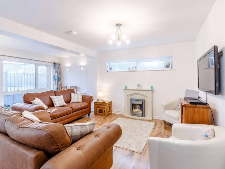 Cottage with patio & garden in Paignton