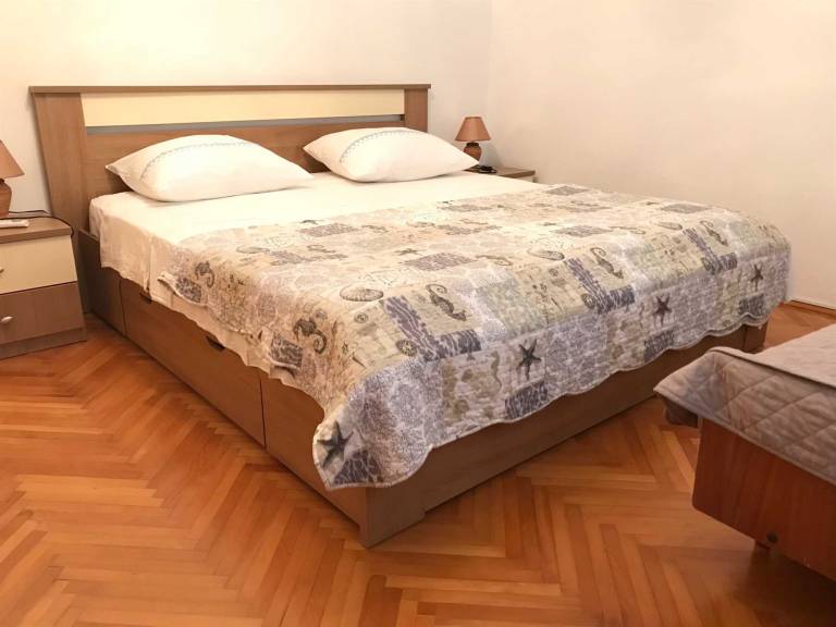 Apartment with barbeque in Sibenik