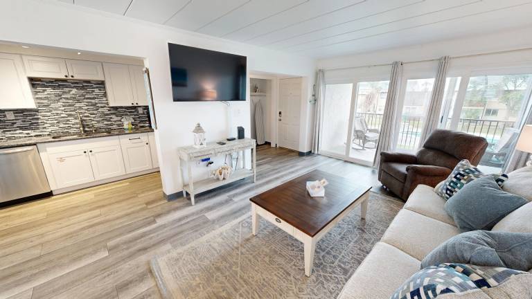 Sea Palm 1D is a 2 BR 1 Bath that is pet friendly and sleeps 6 — photo 3