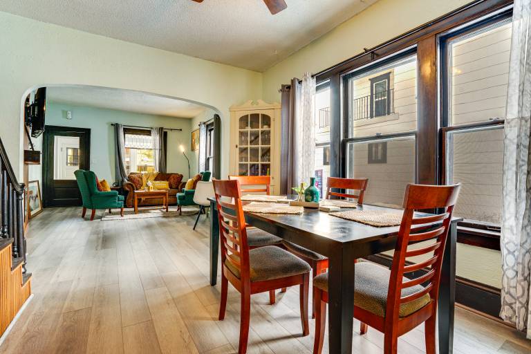 2 Mi to Nordeast Breweries: Cozy Minneapolis Home — photo 4
