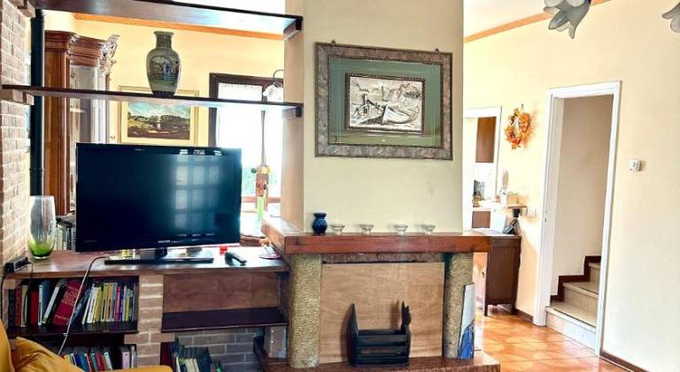 Vacation home with 3 rooms for 7 persons in Toscolano Maderno